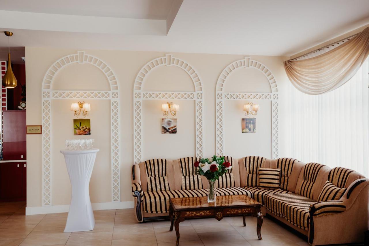 Hotel Korczowa Mlyny  Eksteriør billede
