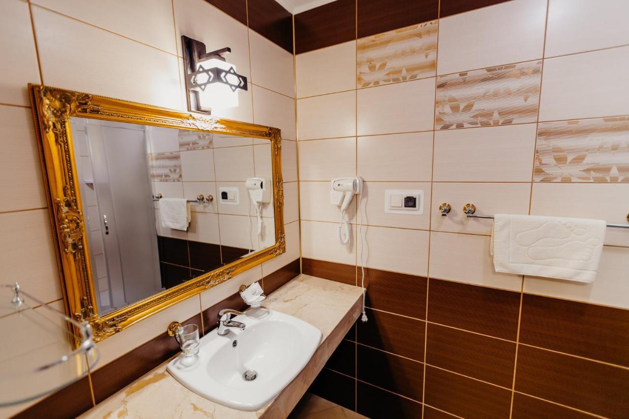 Hotel Korczowa Mlyny  Eksteriør billede