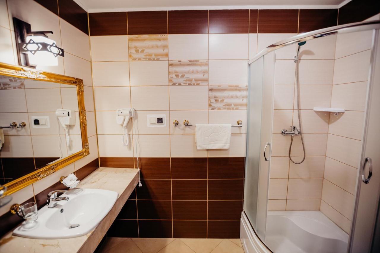 Hotel Korczowa Mlyny  Eksteriør billede