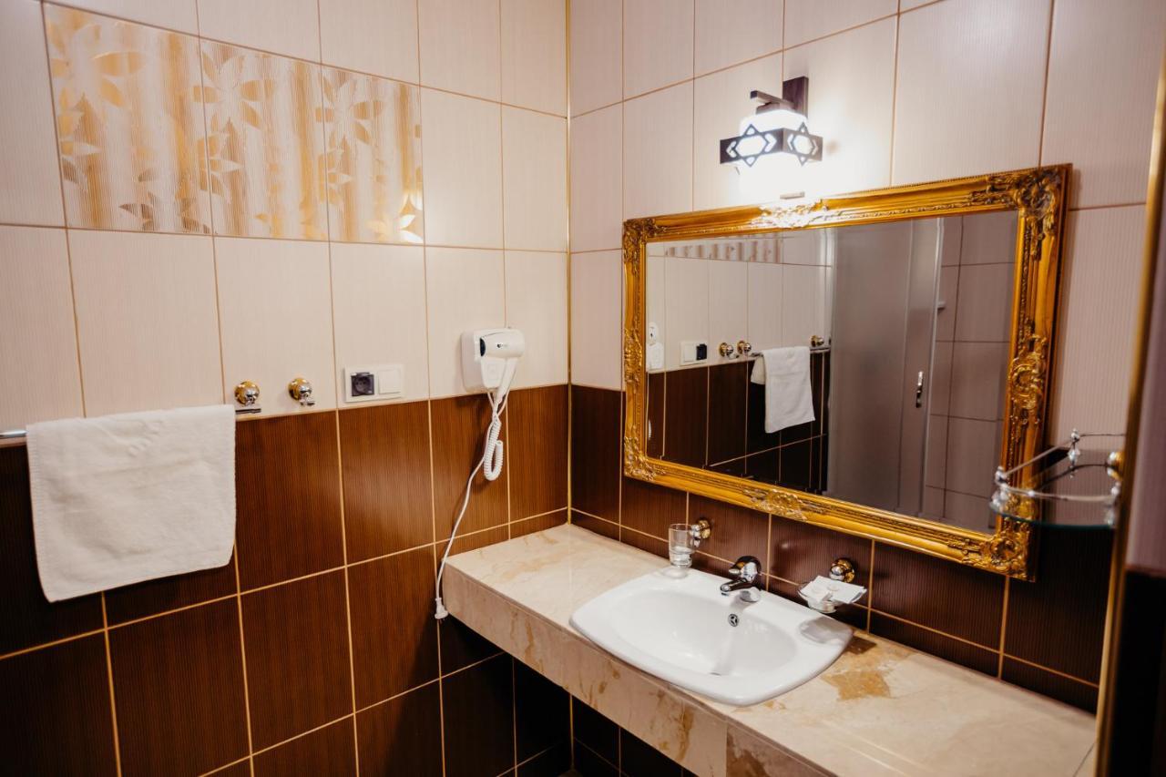 Hotel Korczowa Mlyny  Eksteriør billede