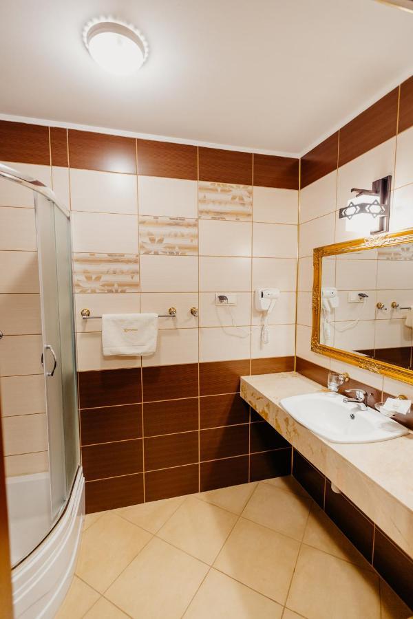 Hotel Korczowa Mlyny  Eksteriør billede