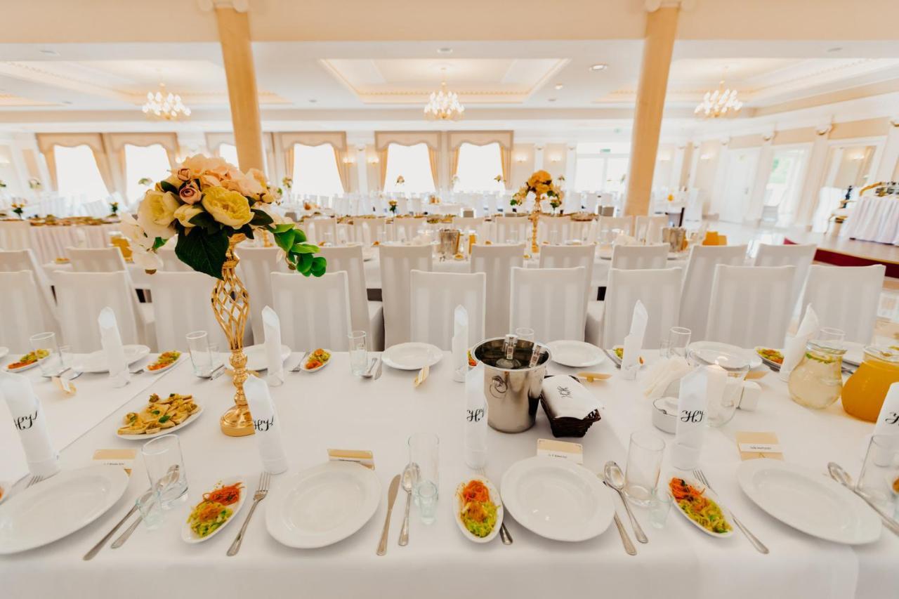 Hotel Korczowa Mlyny  Eksteriør billede