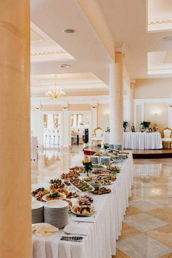 Hotel Korczowa Mlyny  Eksteriør billede